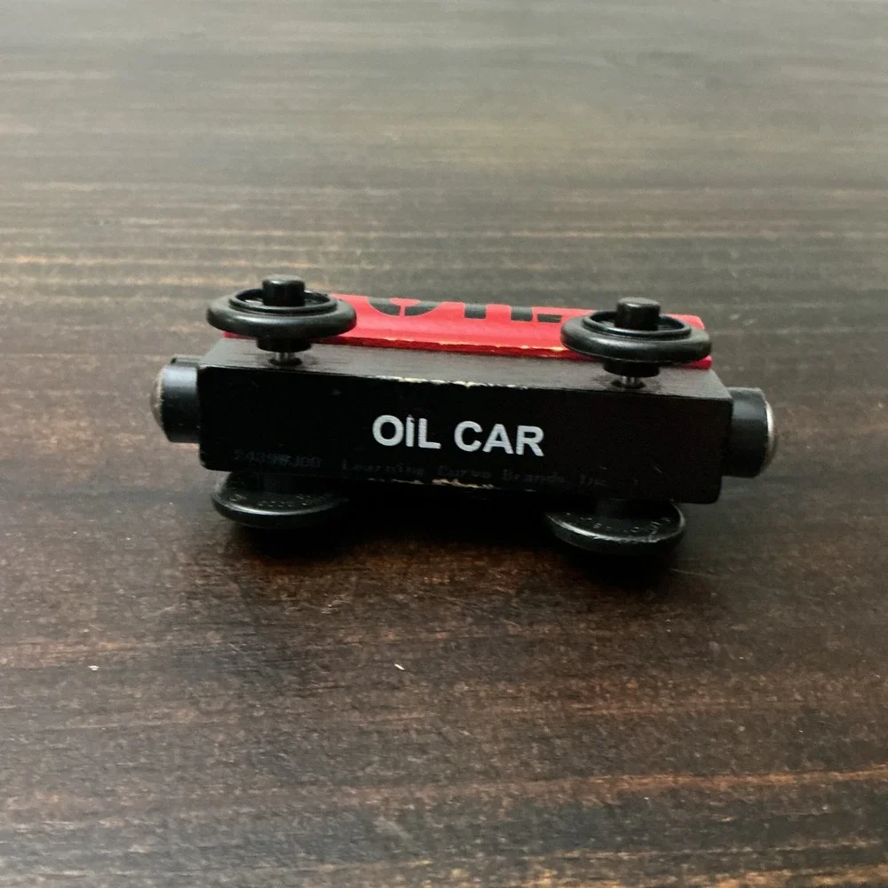 Thomas Wooden Railway Oil Car Red‎ Tanker Learning Curve 2004 Vintage Train Toy